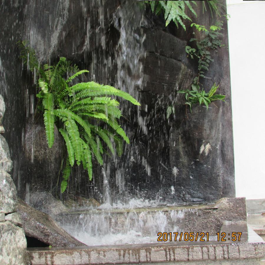 The Breeze Hotel Elpitiya  Exterior photo