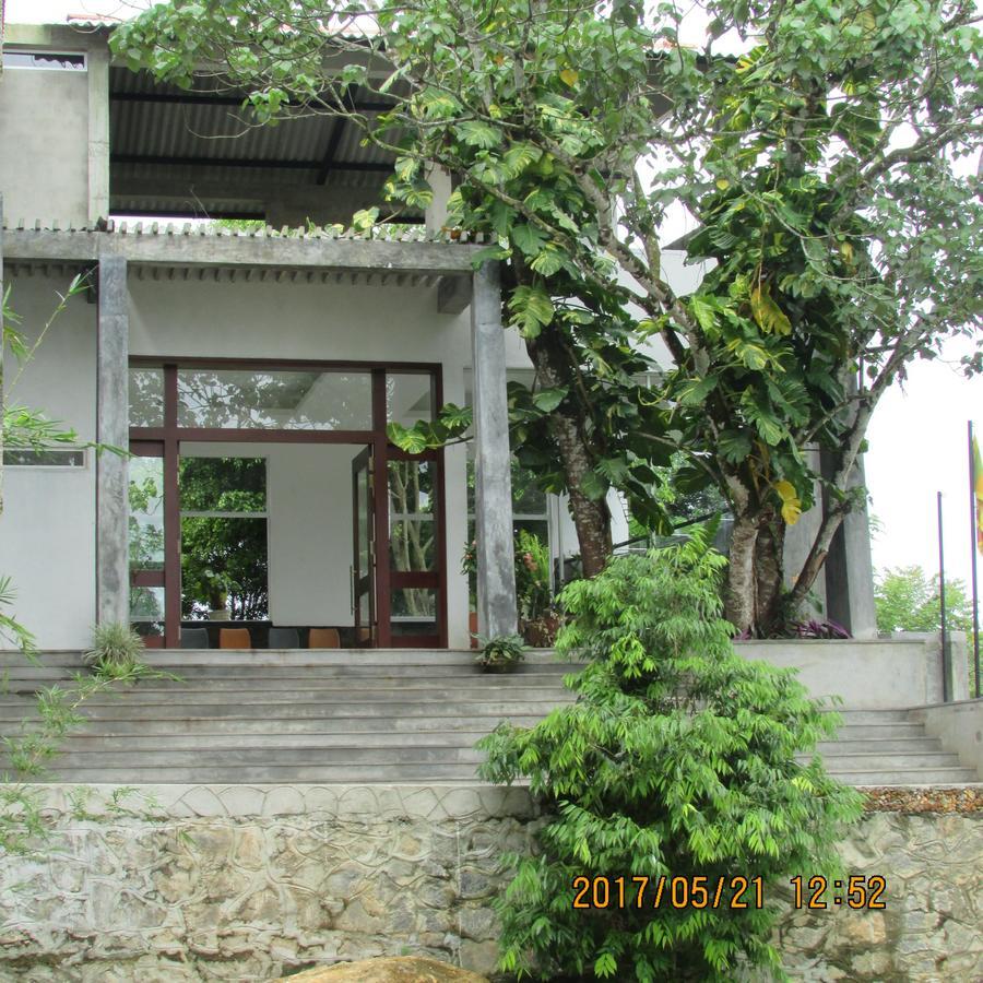 The Breeze Hotel Elpitiya  Exterior photo